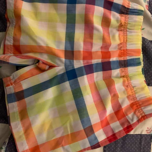 3T Multi-Color sleep set. Includes a pair of shorts and cute shirt with a pocket - Picture 5 of 6